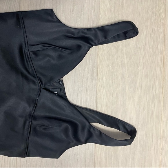 Ten By Babaton satin v neck mini dress black, size 0 - Picture 11 of 14